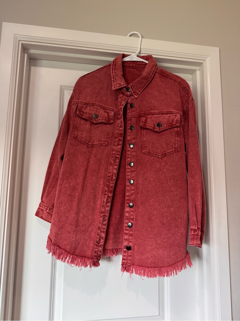 Women's Red Frayed-Hem Denim Jacket